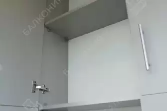 Установка шкафа на балконе