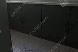 Установка шкафа на балконе