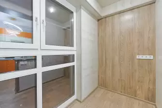 Отделка балкона и кухни ламинатом под ключ
