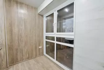 Отделка балкона и кухни ламинатом под ключ