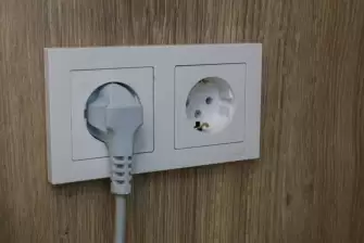 Отделка ламинатом балкона под оранжерею