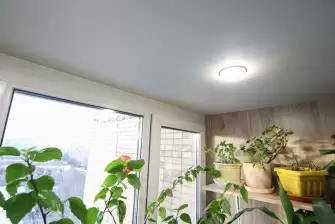 Отделка ламинатом балкона под оранжерею